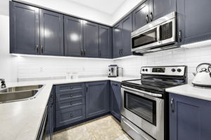 2338 Taunton Rd #212, Oakville, ON L6H 0L3, Canada Photo 17