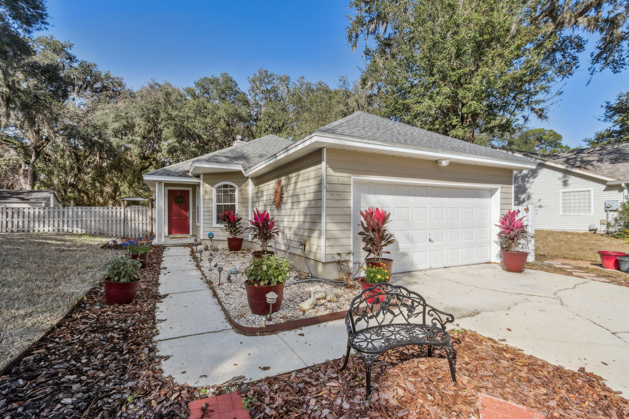 Welcome to 2339 Bonnie Oaks Dr