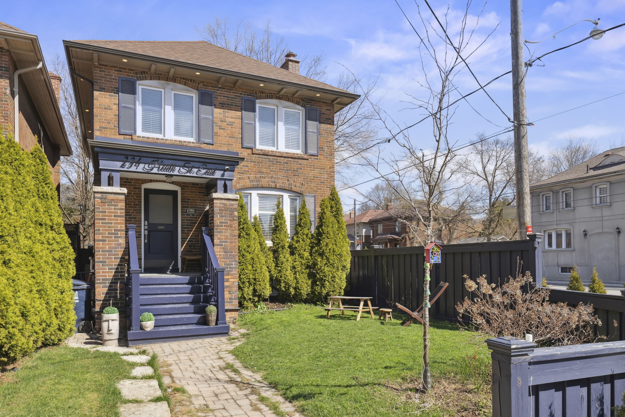 234 Heath St E Toronto, ON M4T 1S9