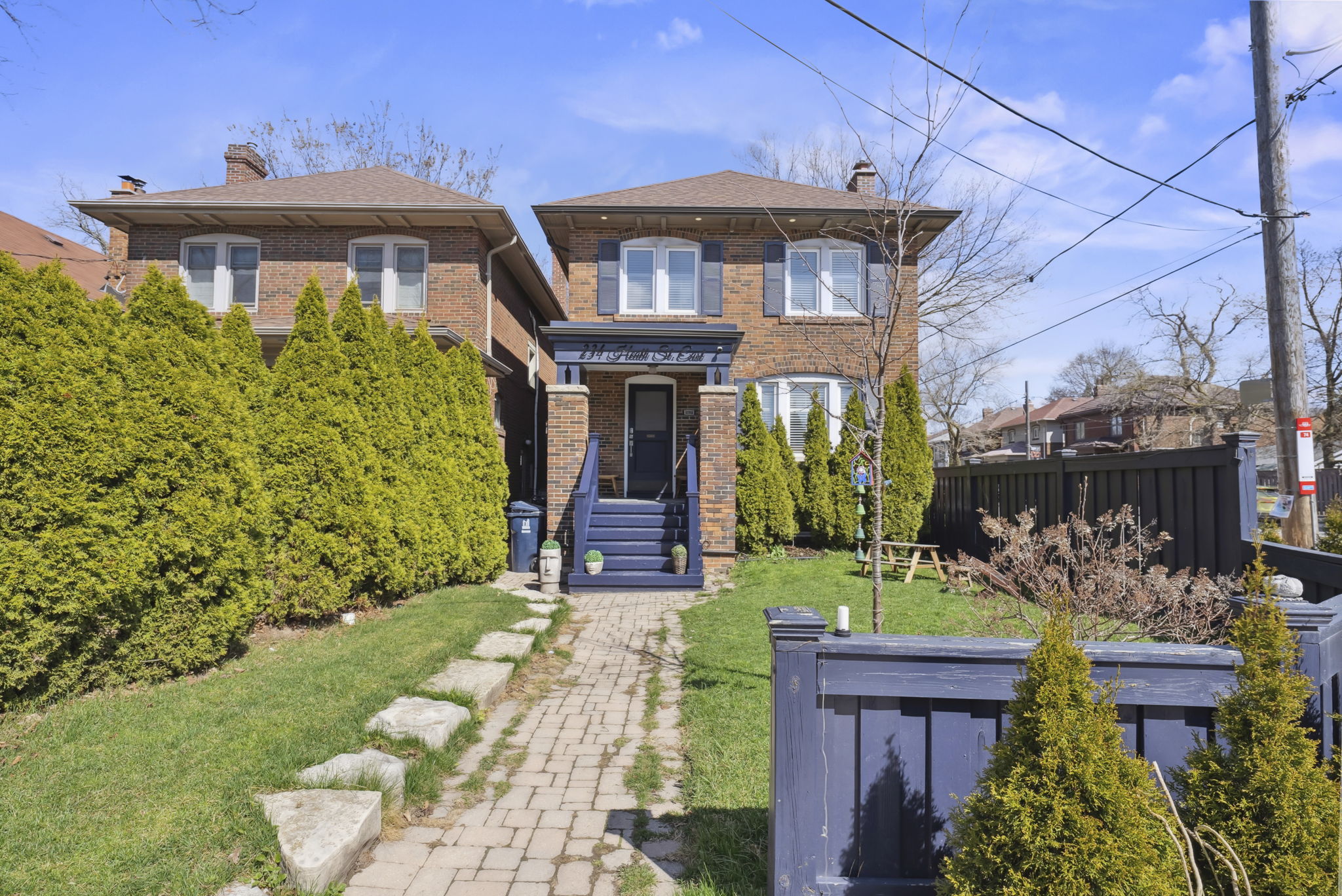 234 Heath St E Toronto, ON M4T 1S9