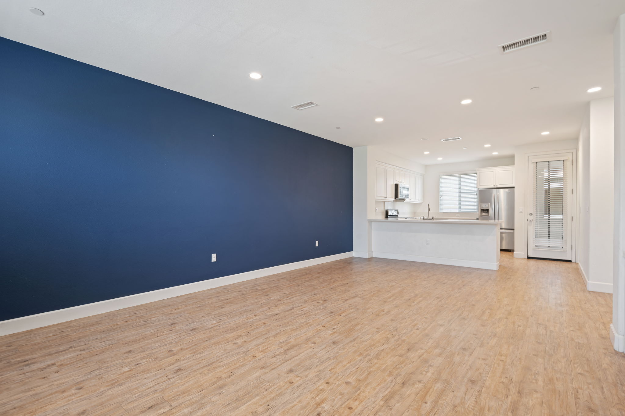 12 - Living Room