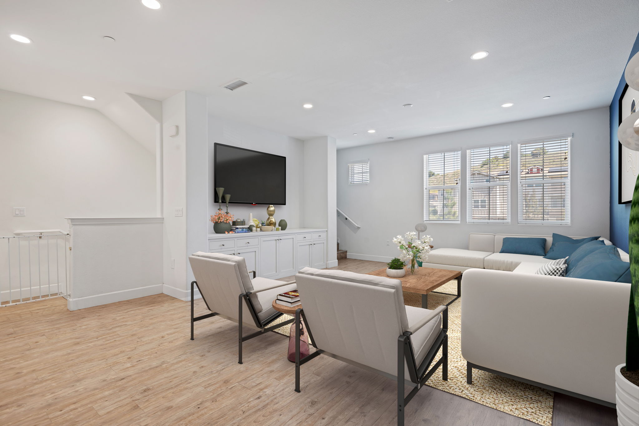 02 - Living Room (virtual staging)