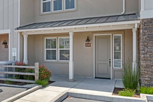 05 - Unit Entrance