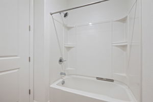 09 - Downstairs Bathroom