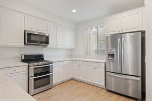 15 - Kitchen