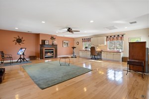  Photo 41