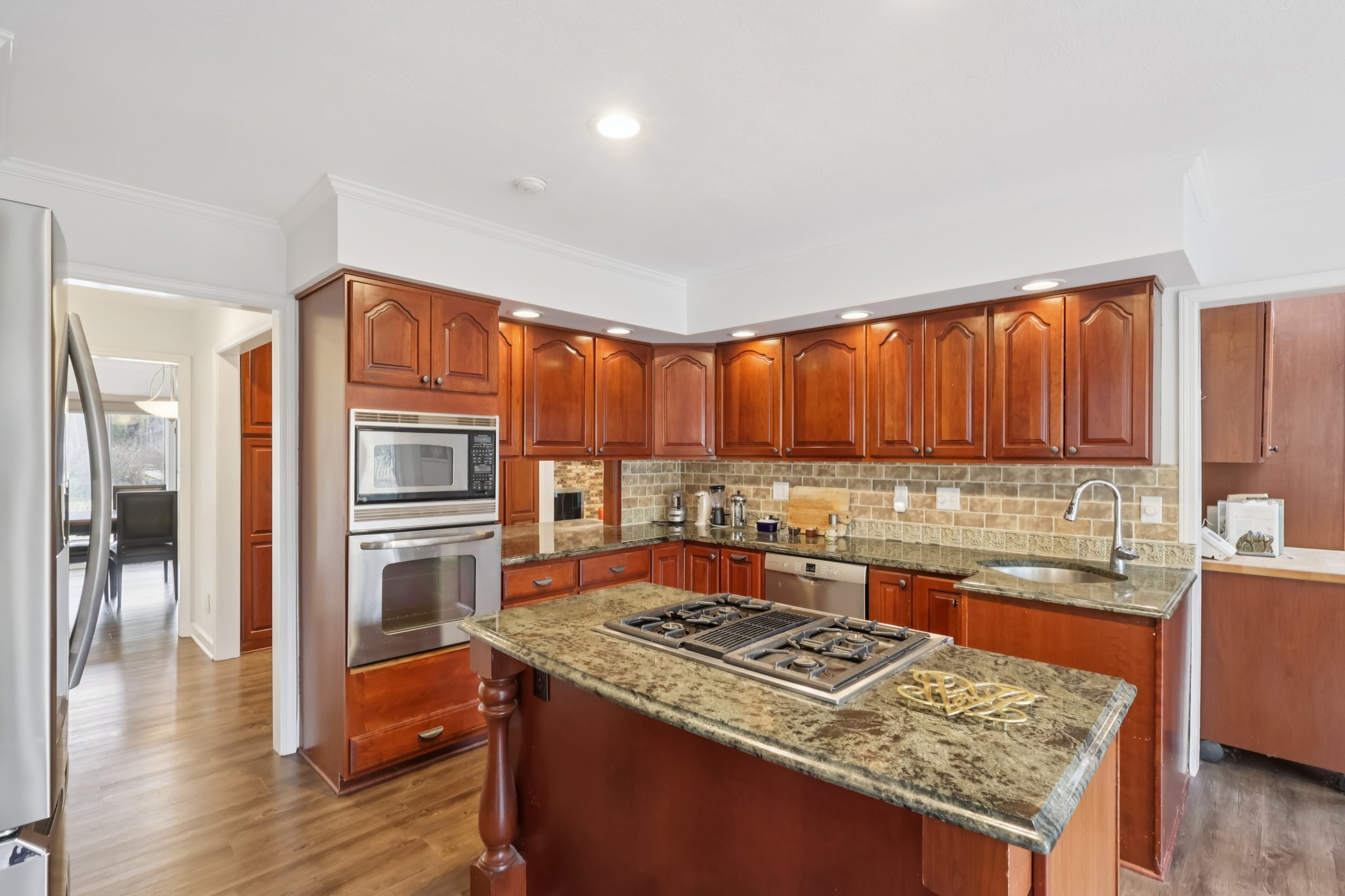 Brigadoon Ct-S2002-027.jpg