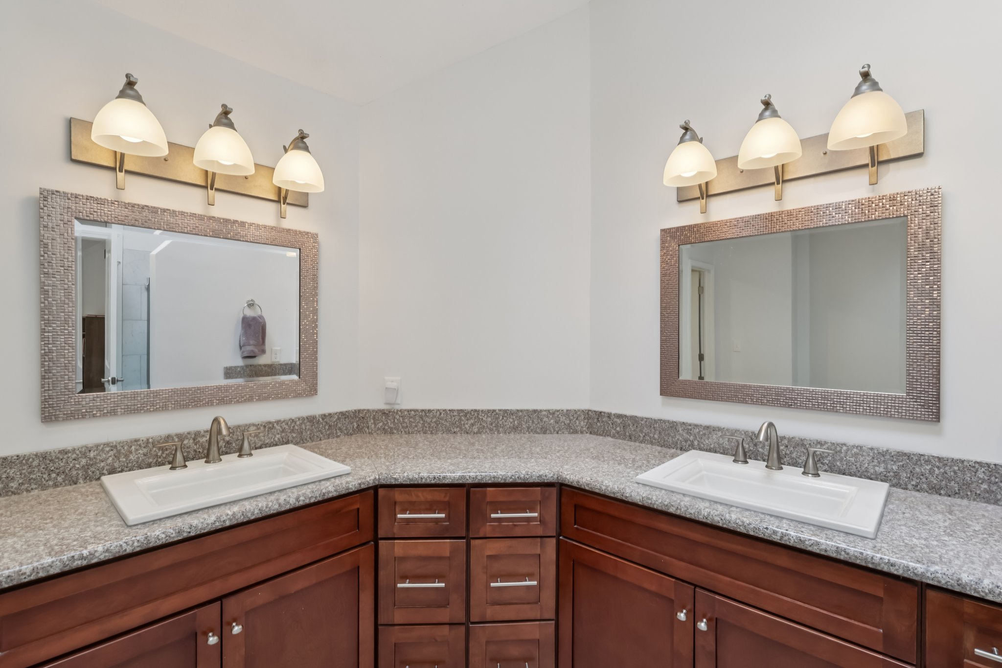 Brigadoon Ct-S2002-061.jpg