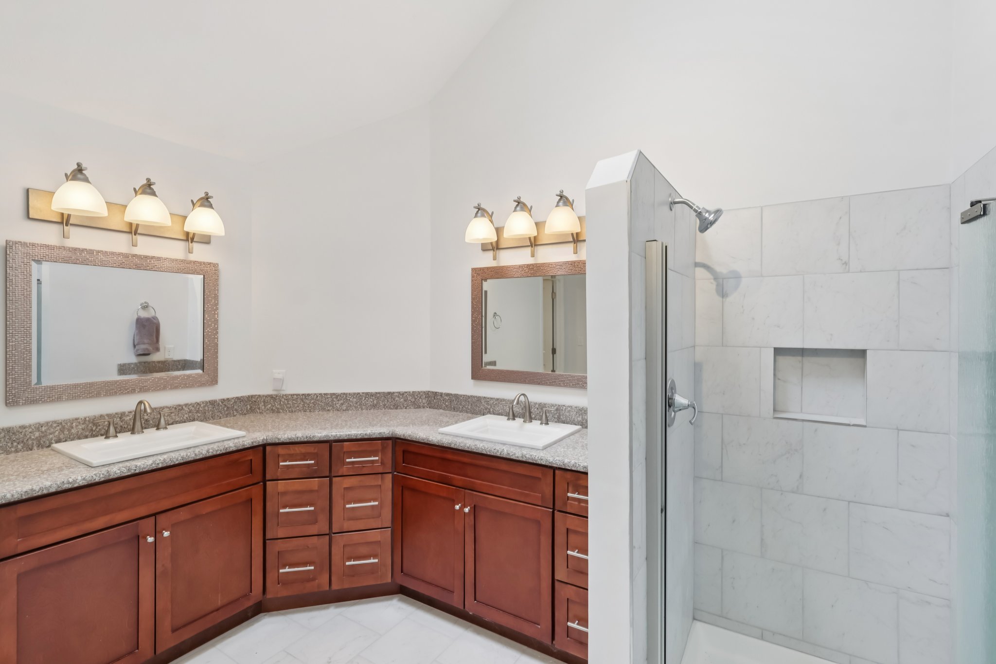 Brigadoon Ct-S2002-064.jpg