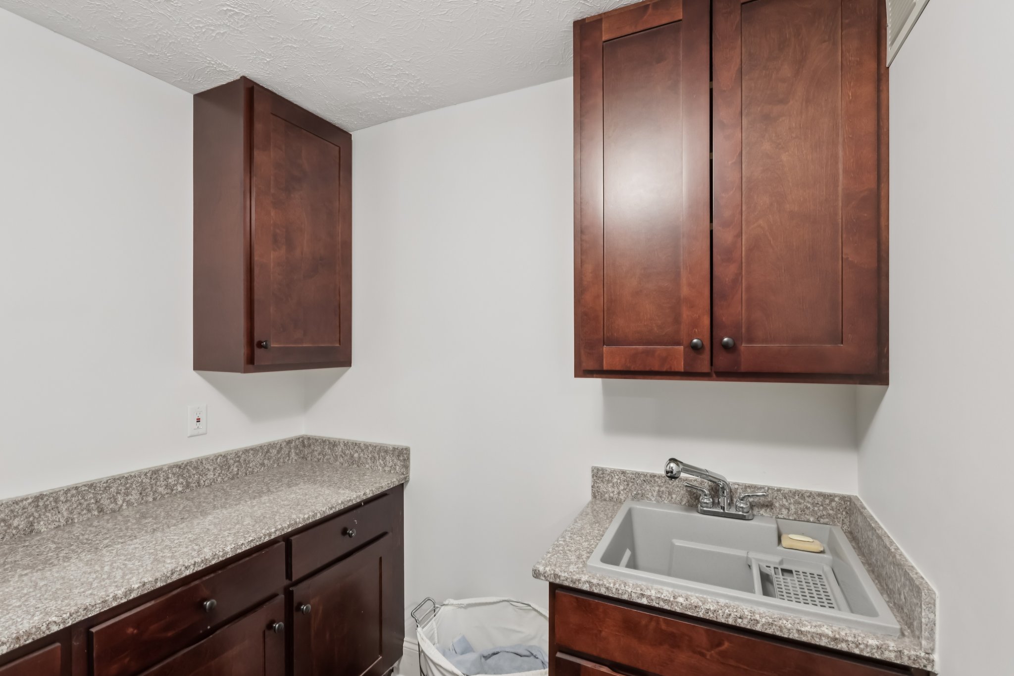 Brigadoon Ct-S2002-068.jpg