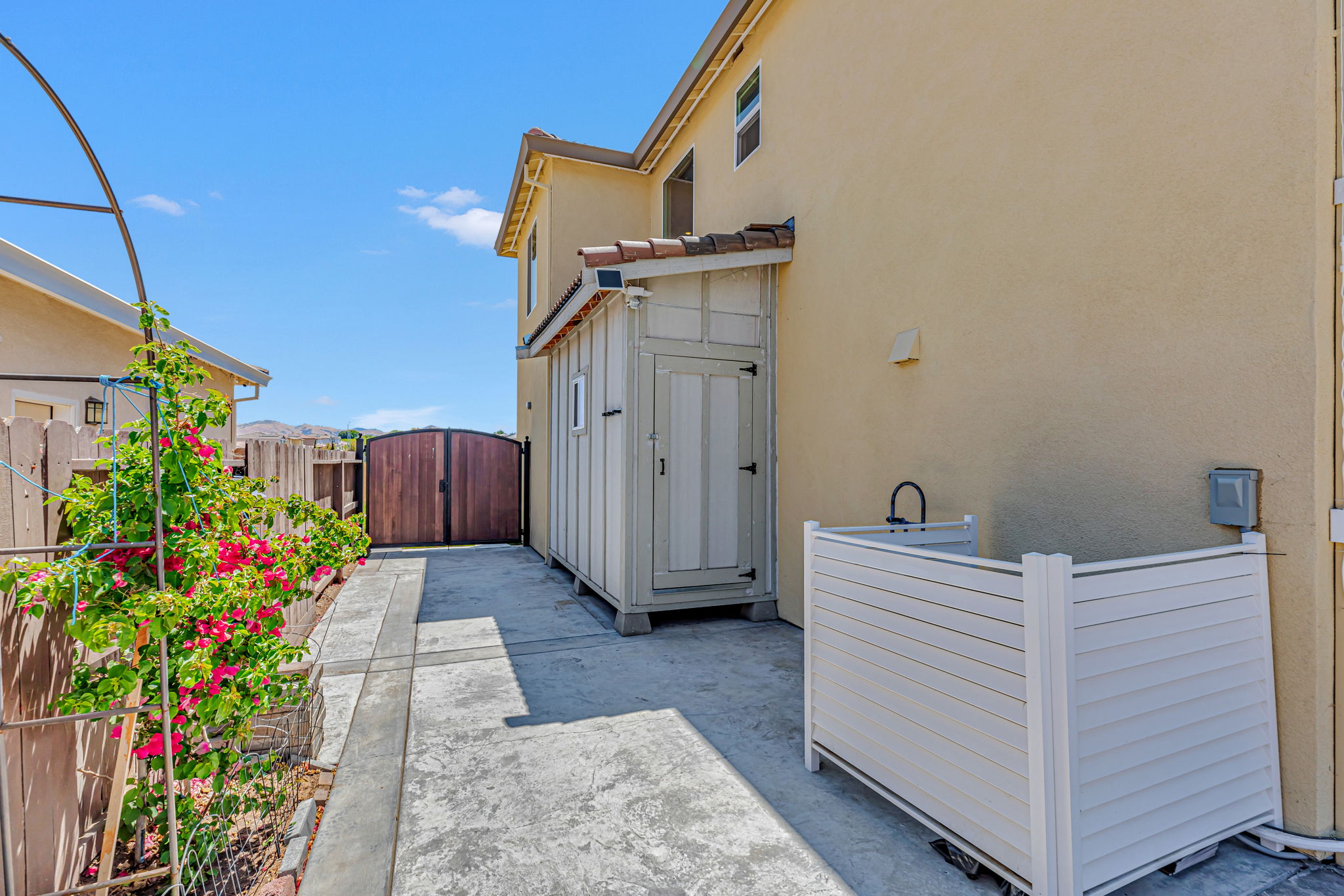 049_2340 Hibiscus Dr  Hollister