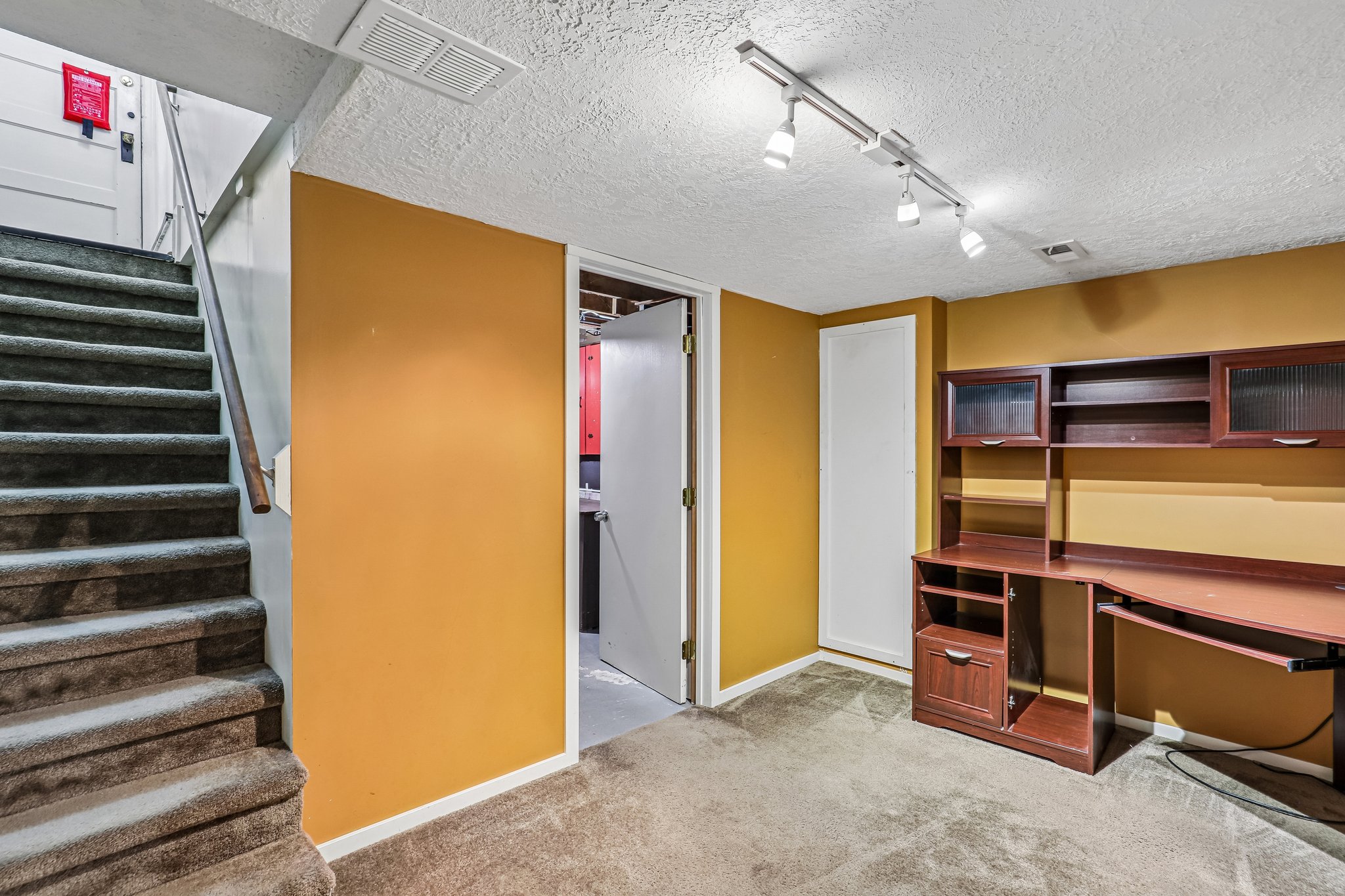 NE 60th Ave-S2104-044.jpg