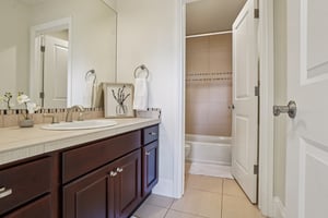 S Humboldt St-S0804-045.jpg