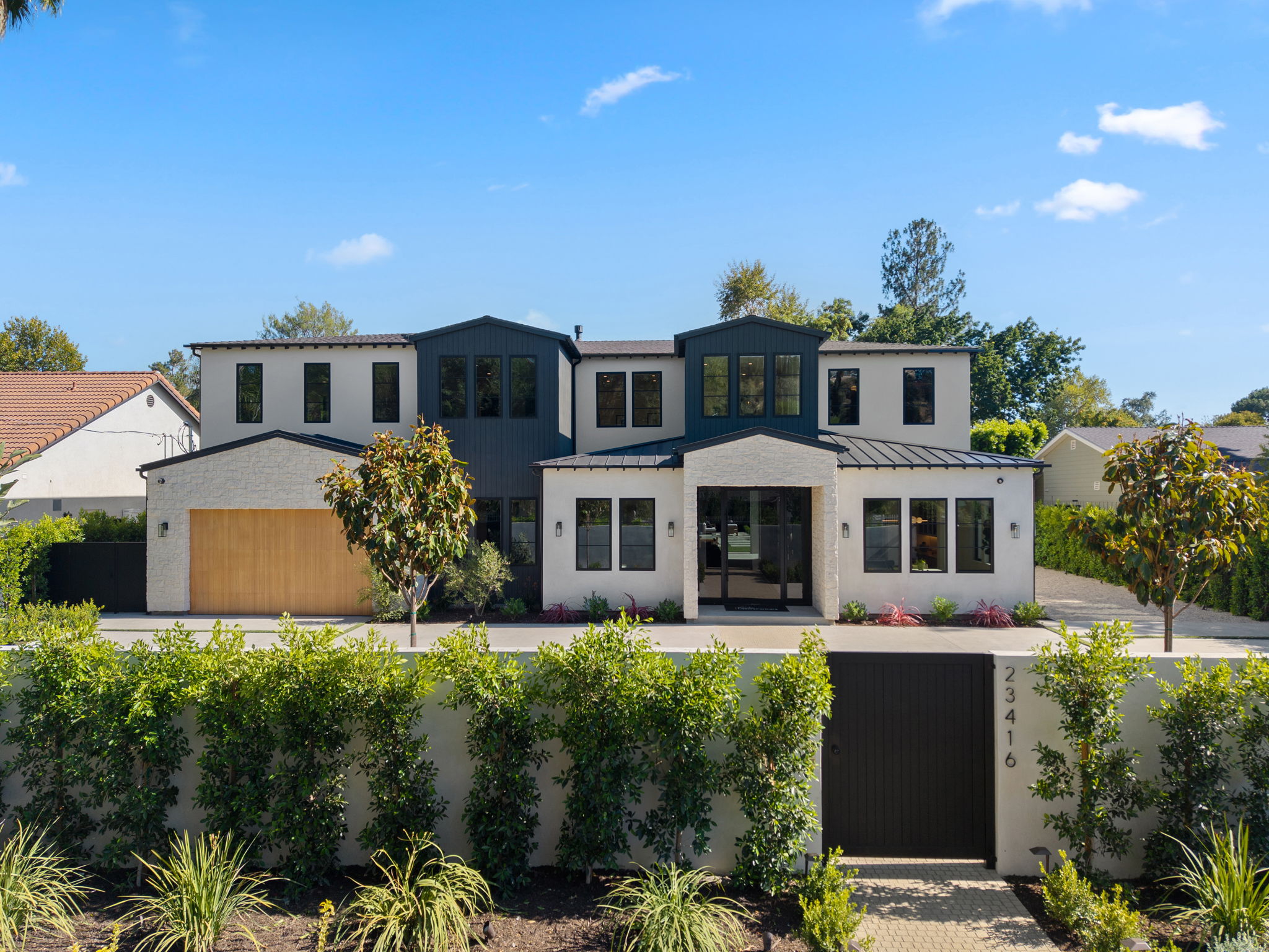 23416 Califa Street-3