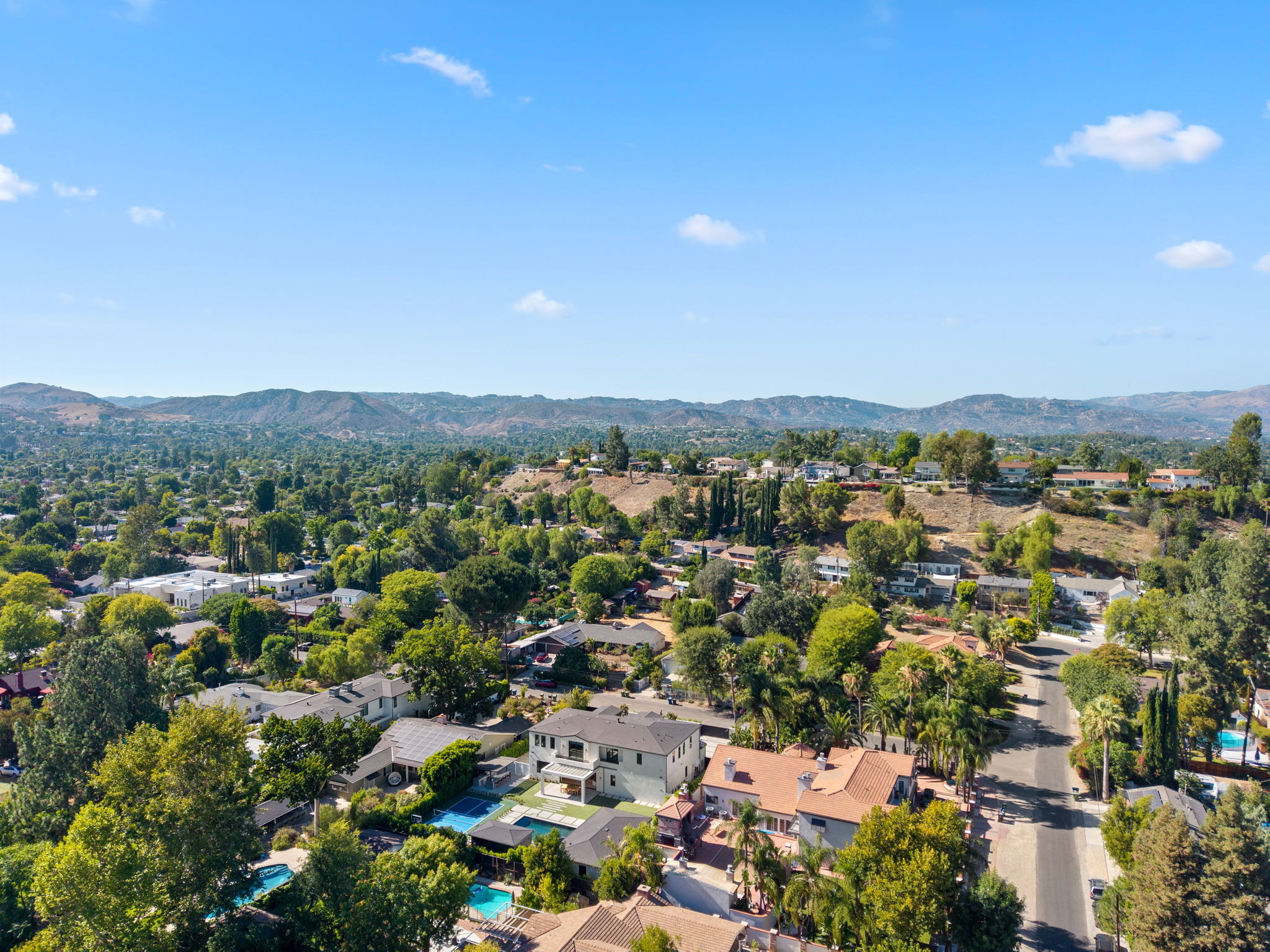 23416 Califa Street-11