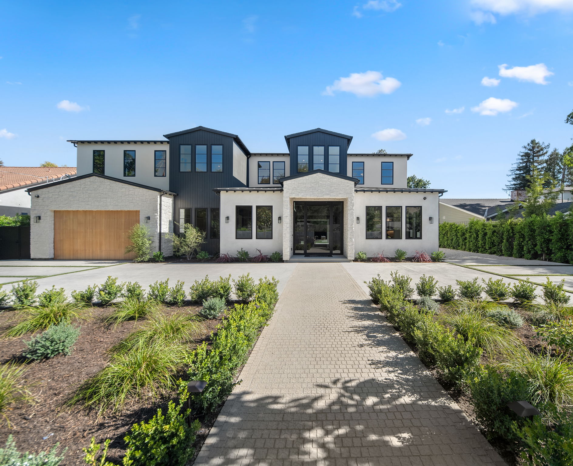 23416 Califa Street-17