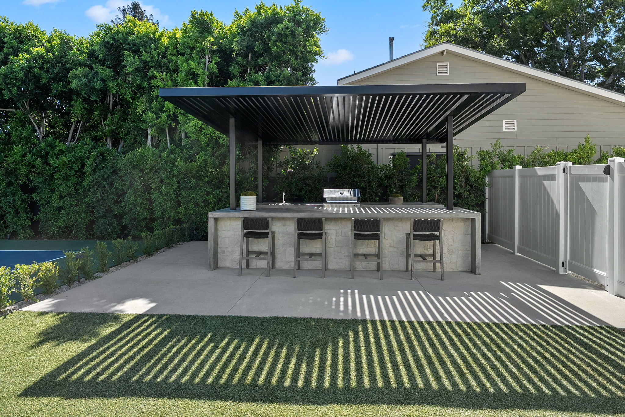 23416 Califa Street-73