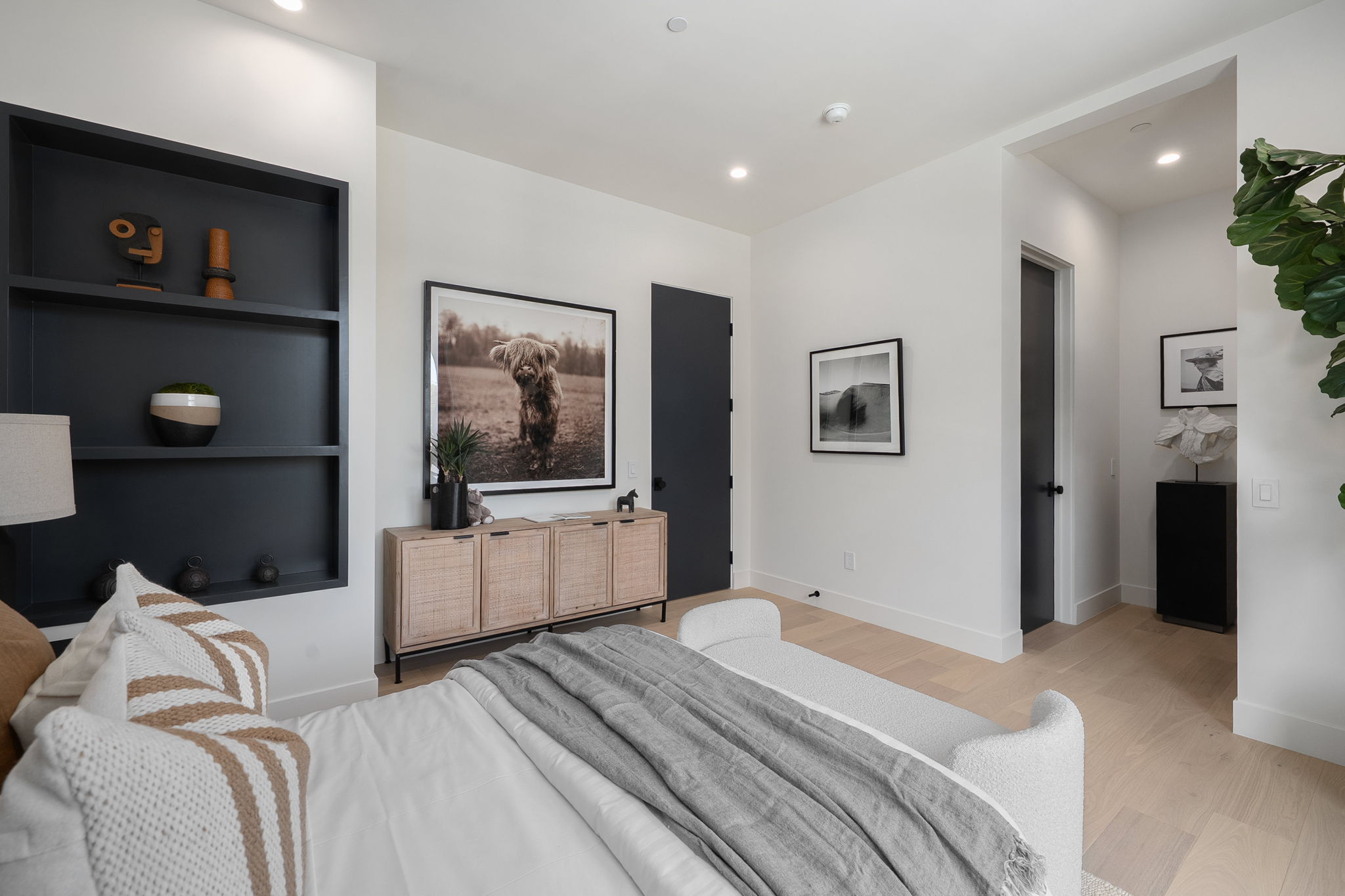 23416 Califa Street-134