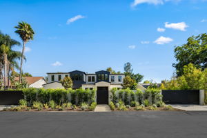 23416 Califa Street-20