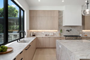 23416 Califa Street-51
