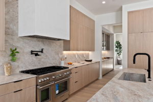 23416 Califa Street-52