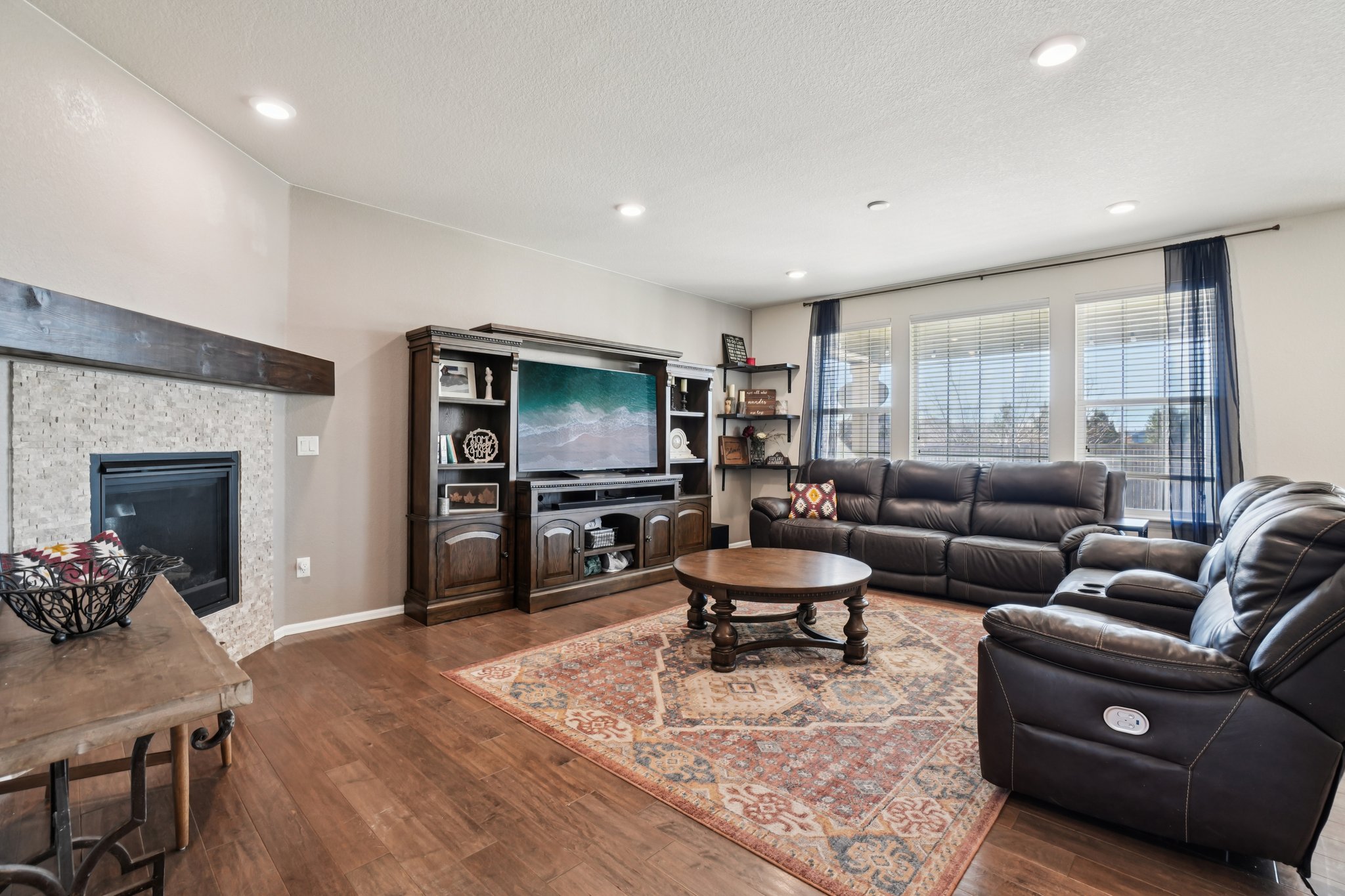 E 161st Ct-S1502-008.jpg