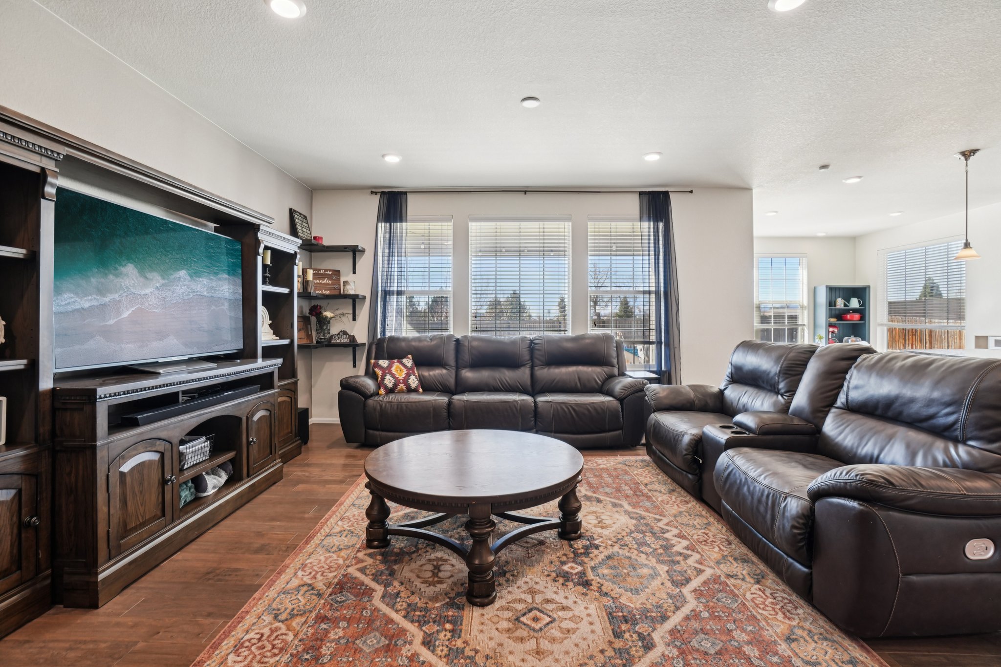 E 161st Ct-S1502-009.jpg