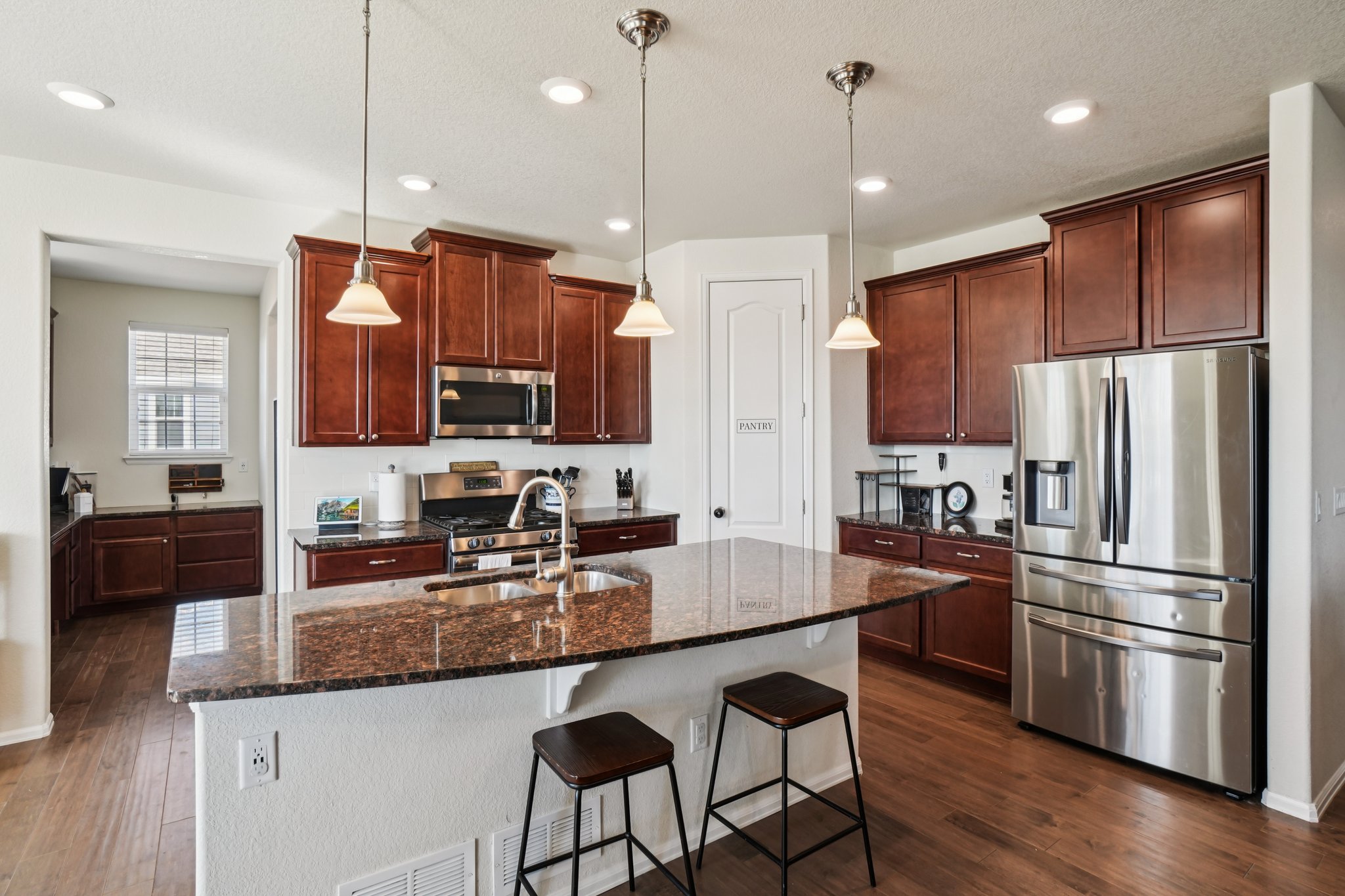 E 161st Ct-S1502-017.jpg