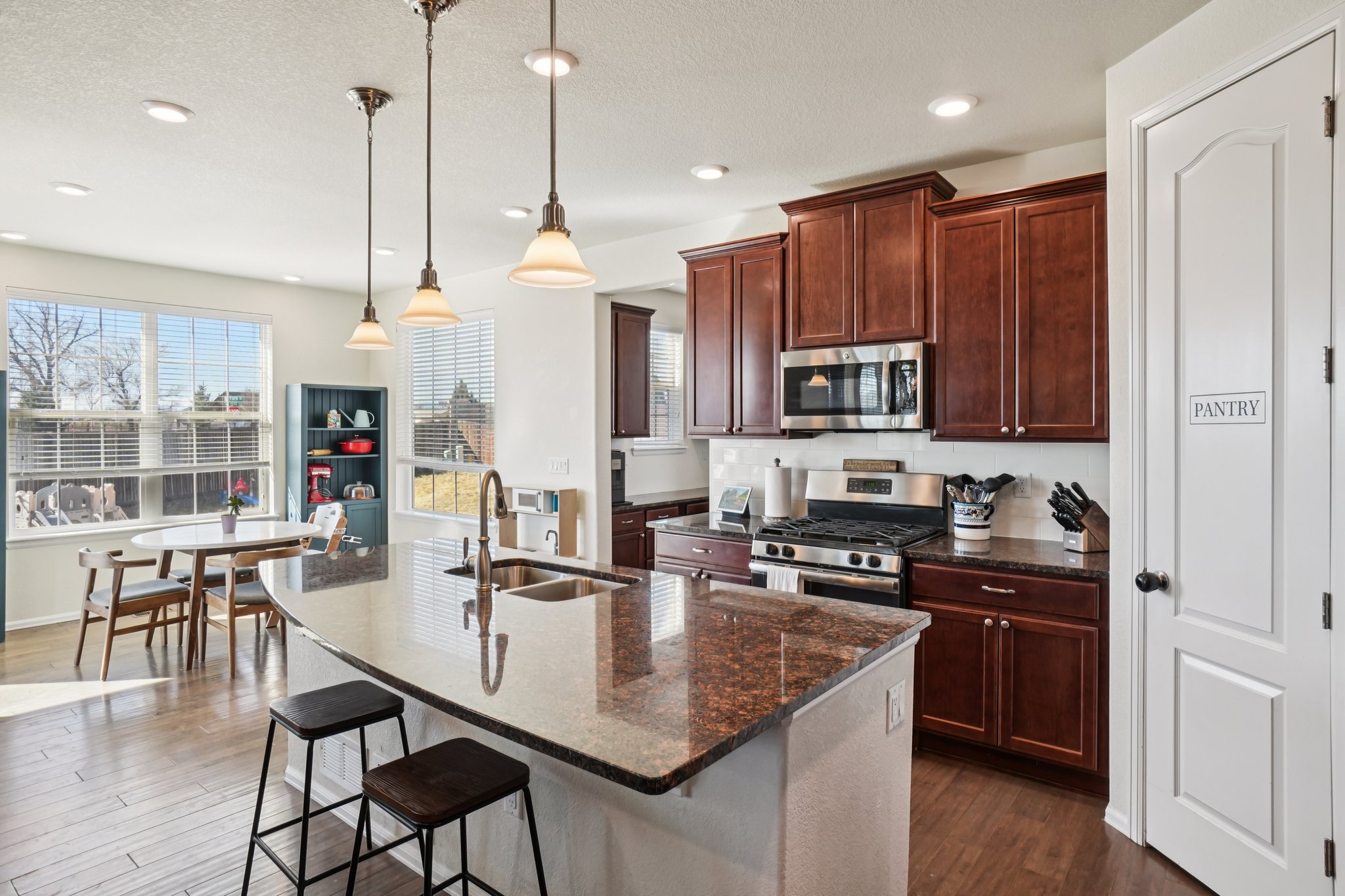 E 161st Ct-S1502-018.jpg