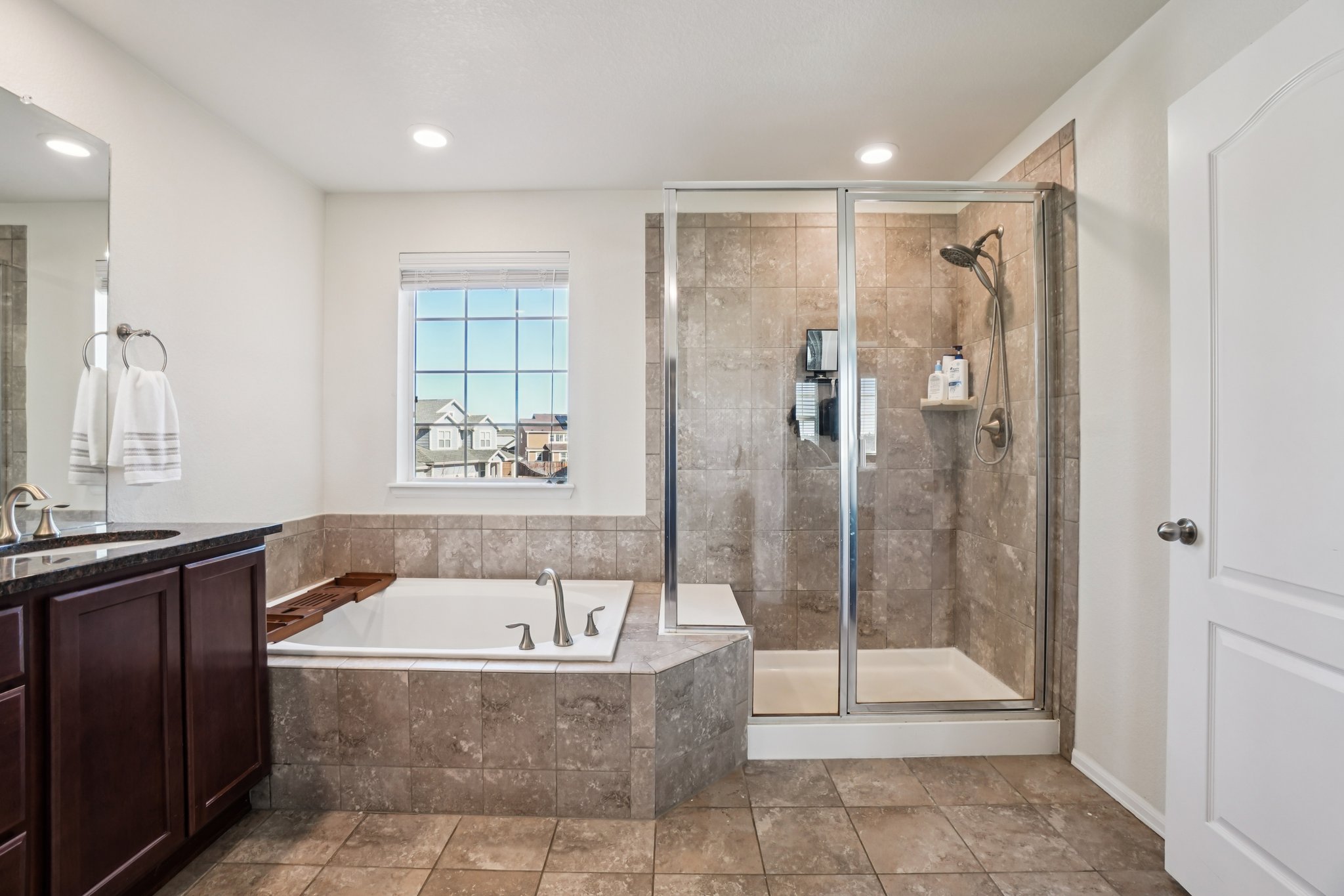 E 161st Ct-S1502-036.jpg