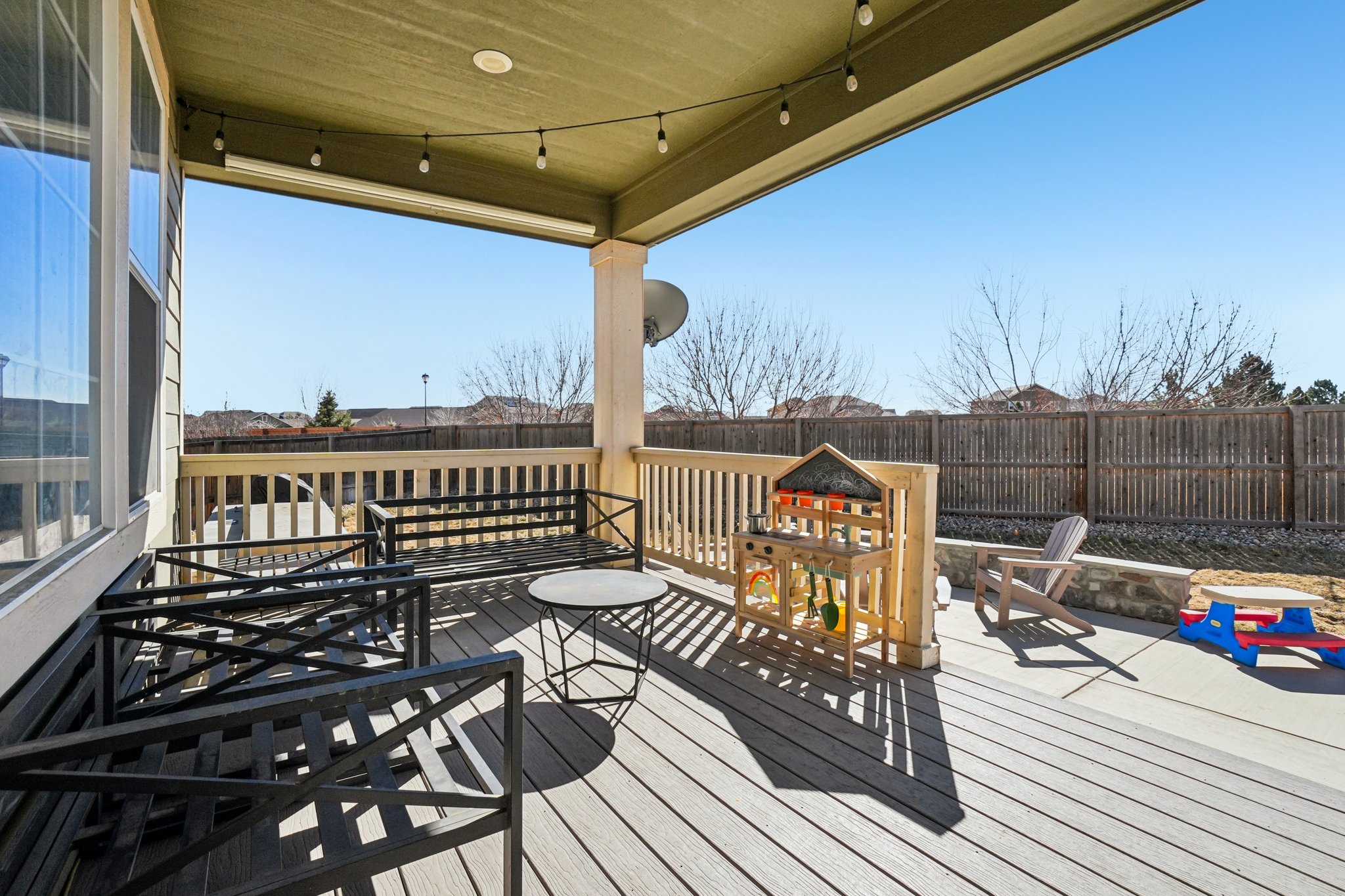 E 161st Ct-S1502-052.jpg