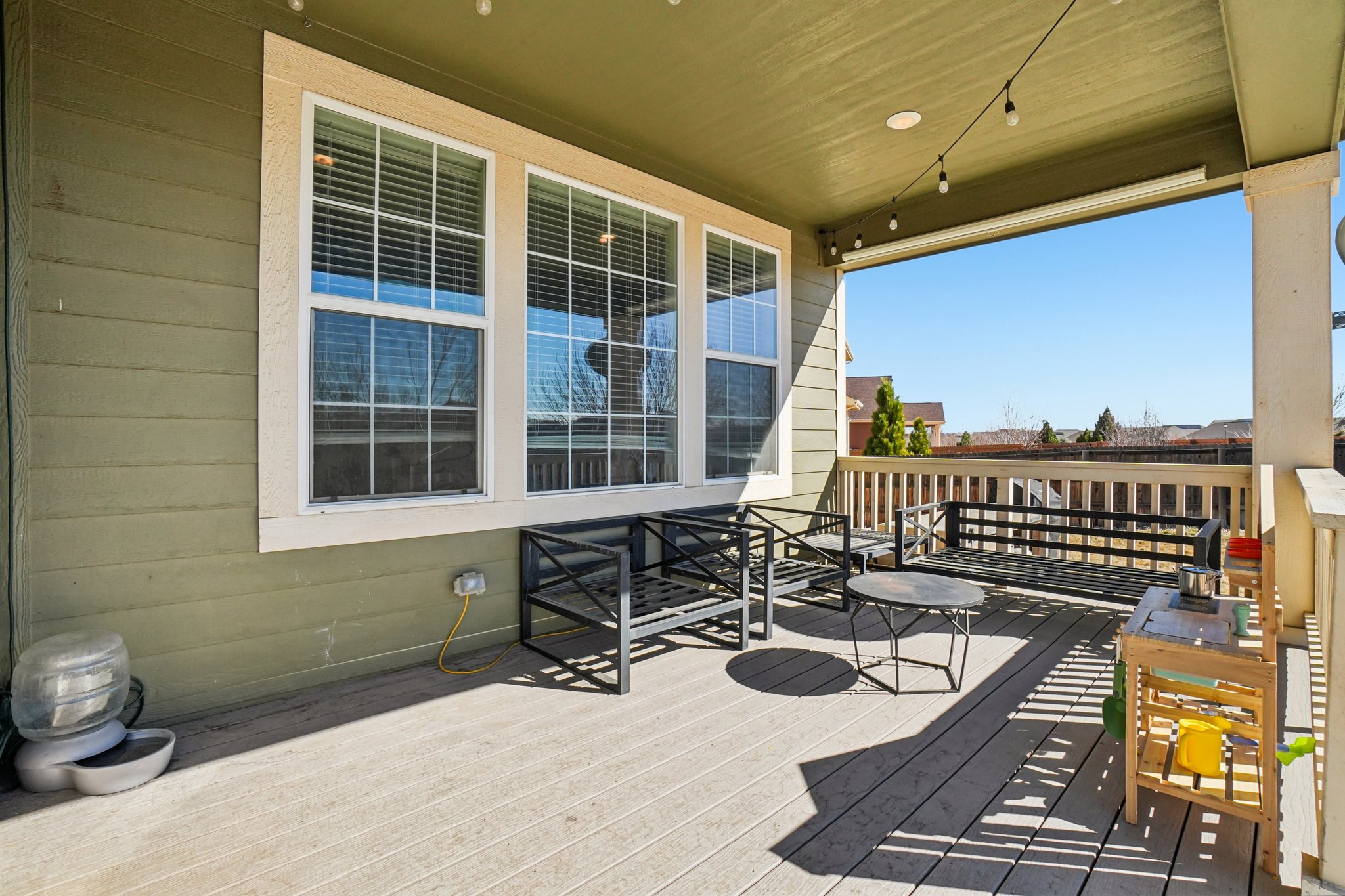 E 161st Ct-S1502-053.jpg