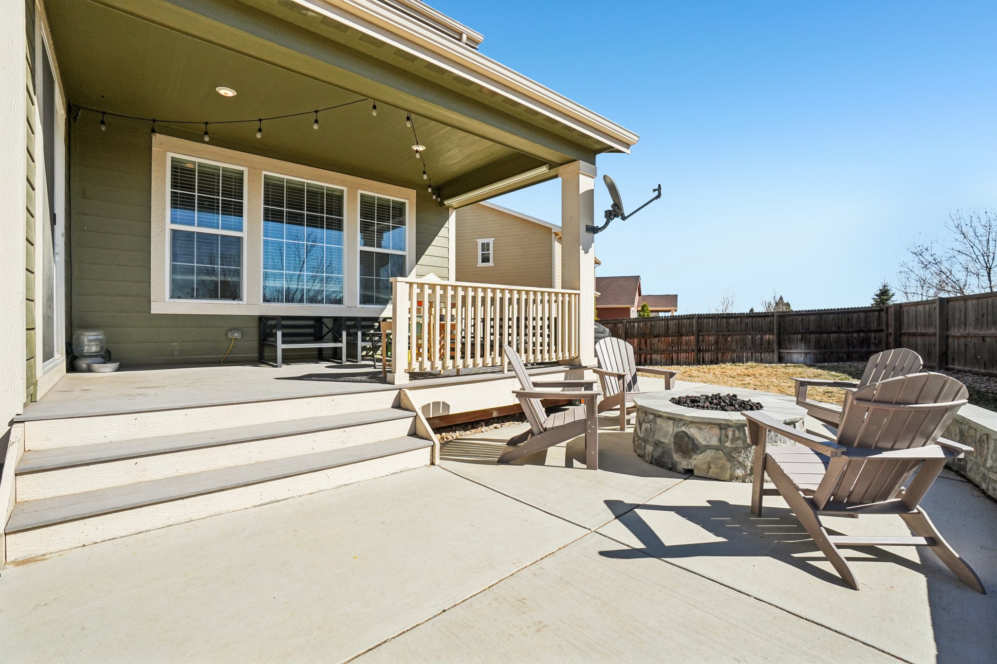 E 161st Ct-S1502-054.jpg