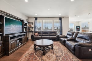 E 161st Ct-S1502-009.jpg