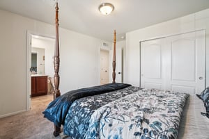 E 161st Ct-S1502-022.jpg