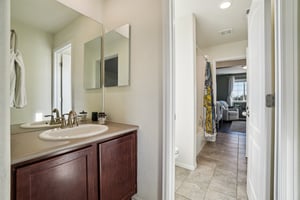 E 161st Ct-S1502-027.jpg