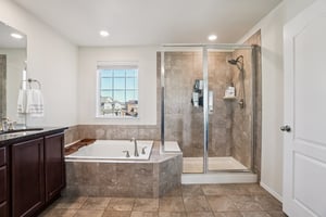 E 161st Ct-S1502-036.jpg