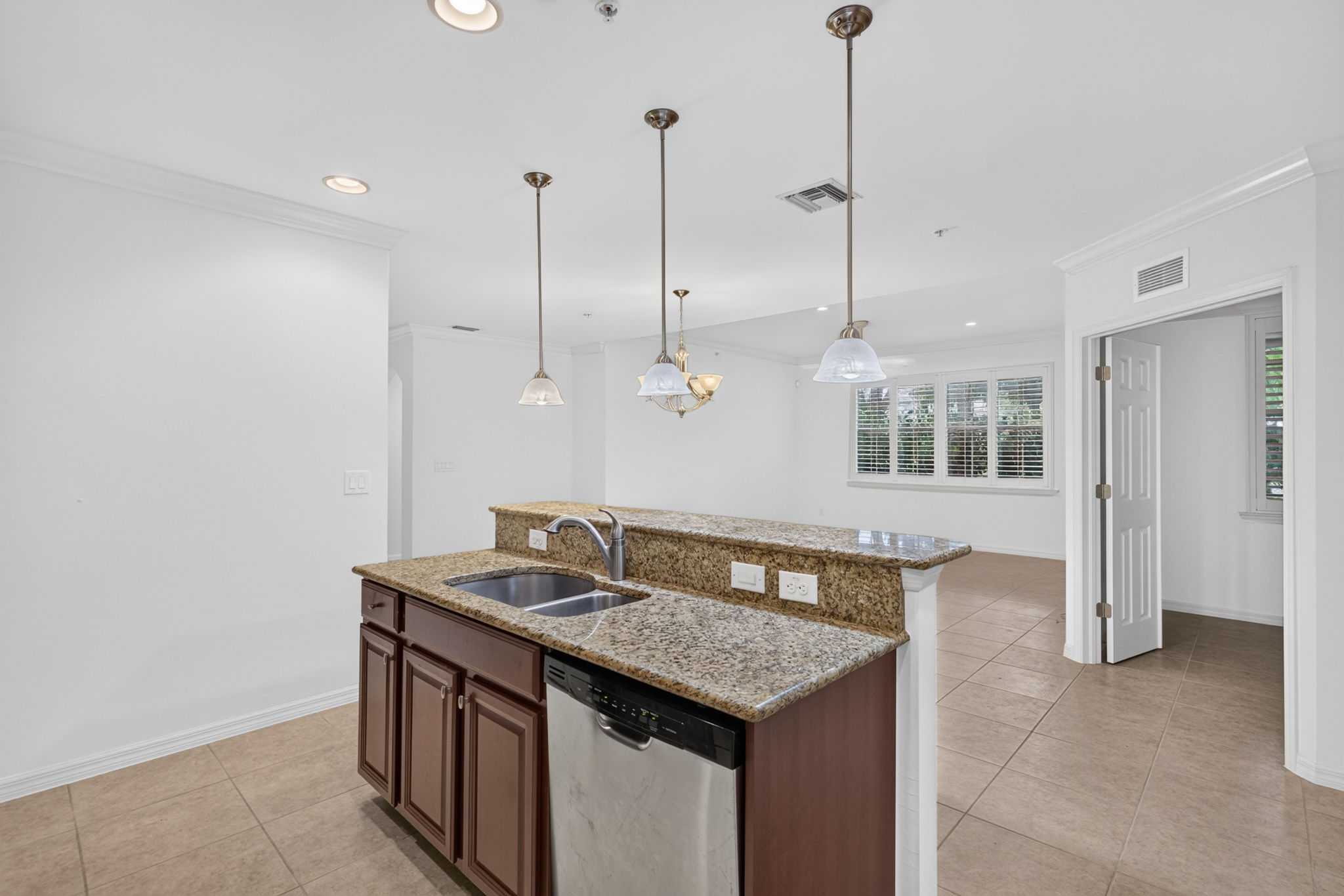 Kitchen 4 of 4