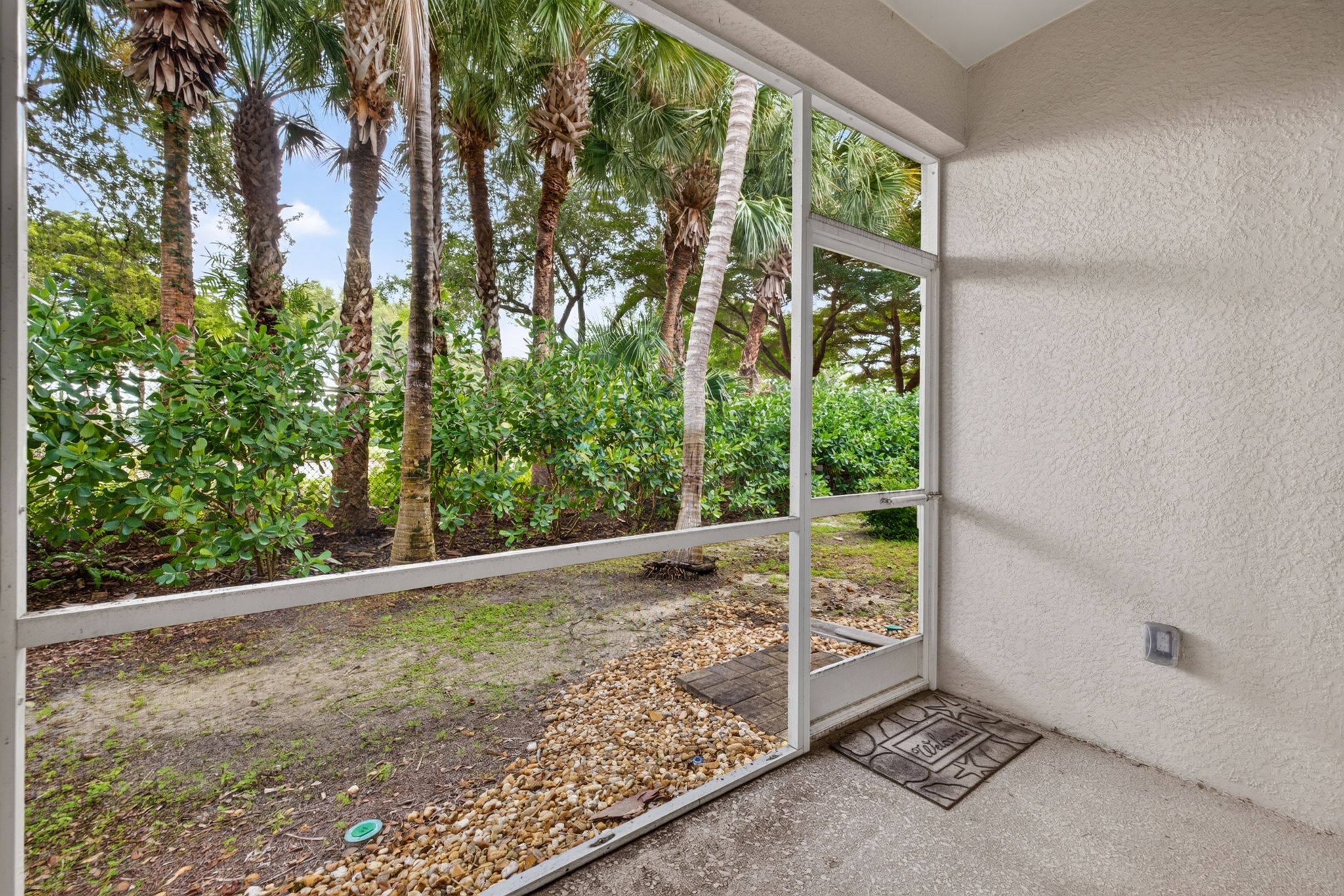 Lanai 1 of 2