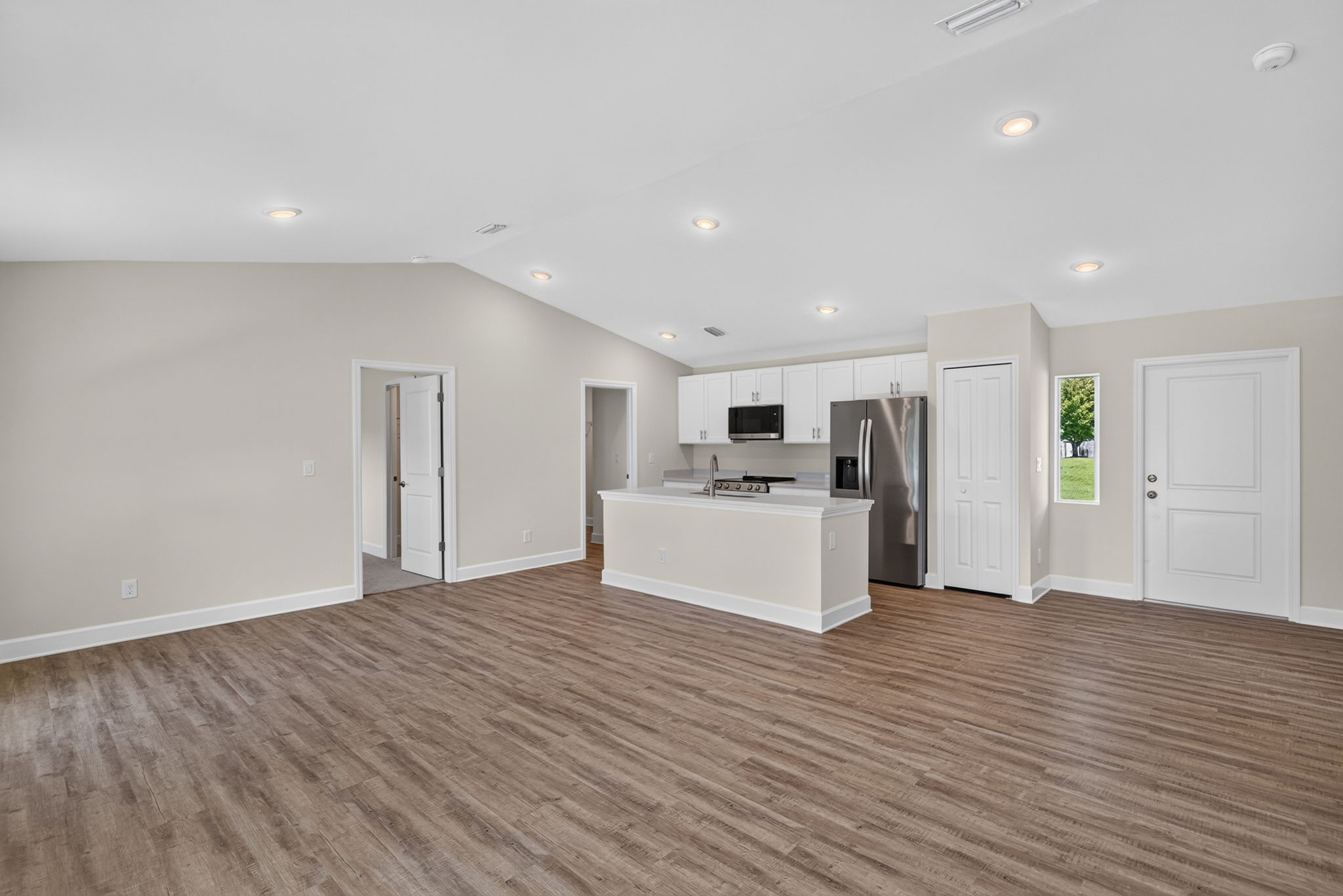Dining Room 2 of 2