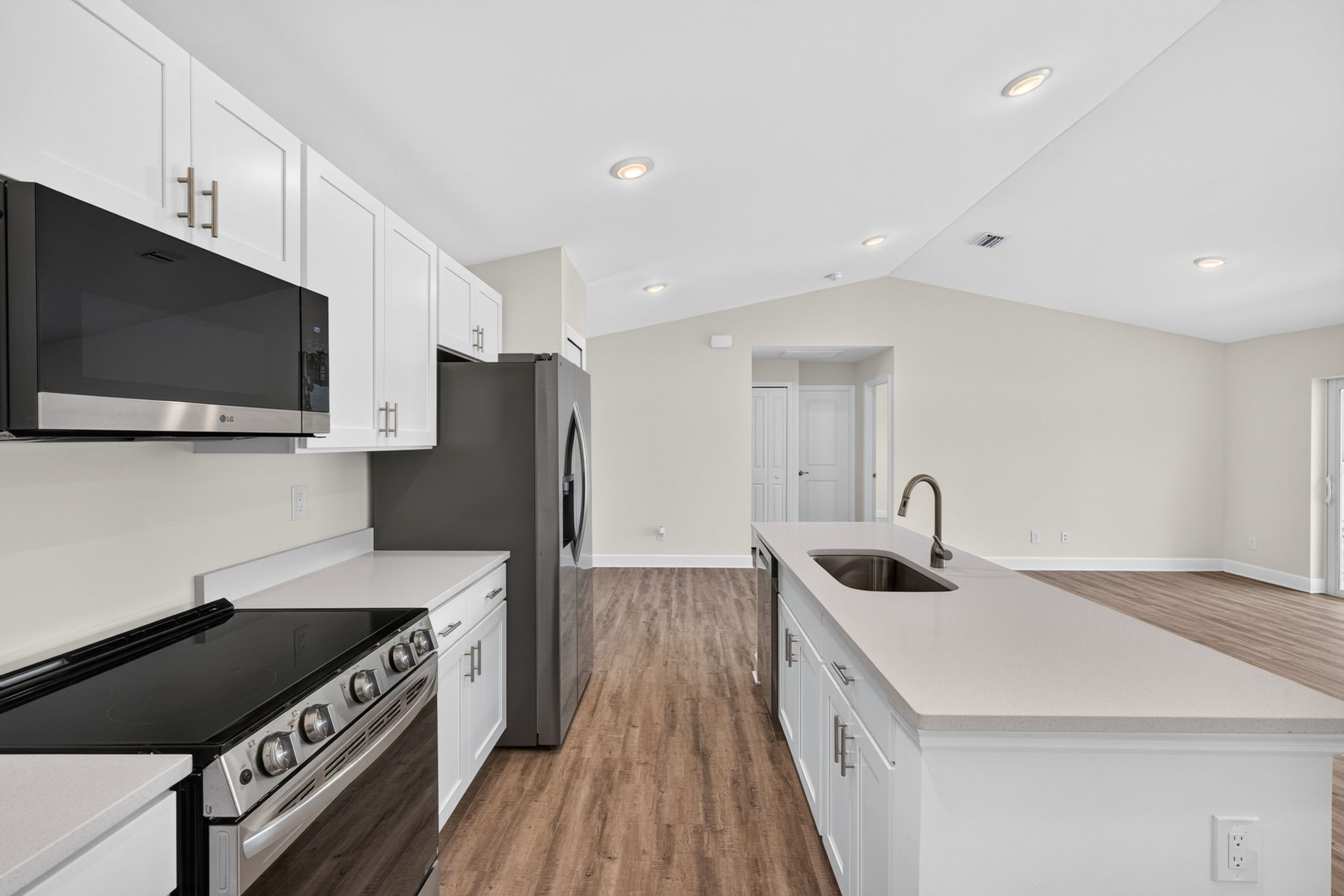 Kitchen 3 of 4