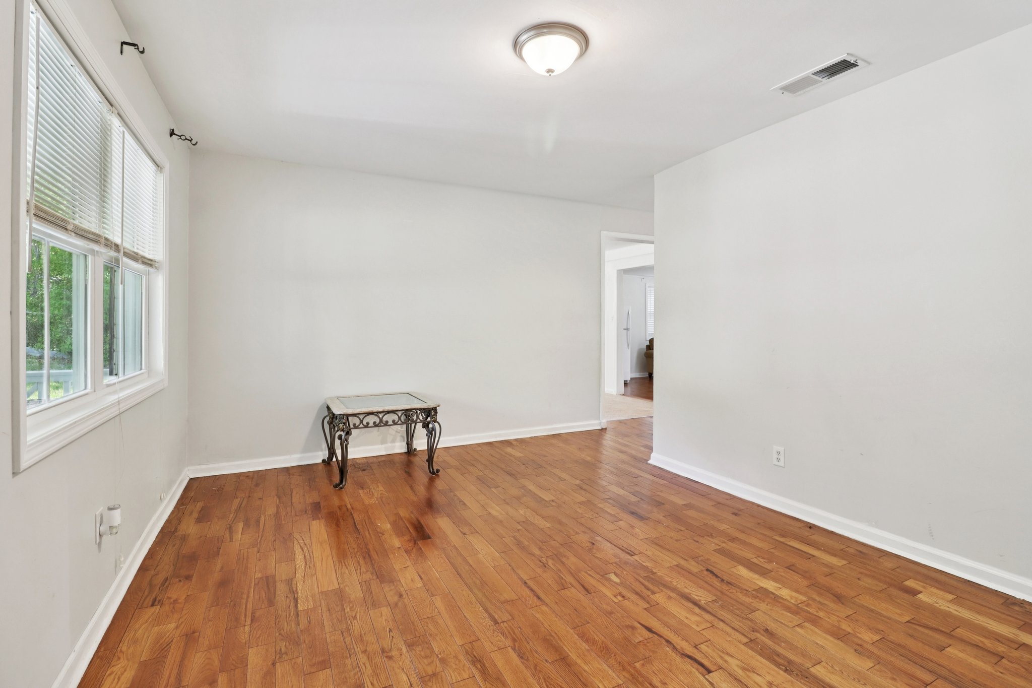 Chestnut Log Pl-S1504-012.jpg