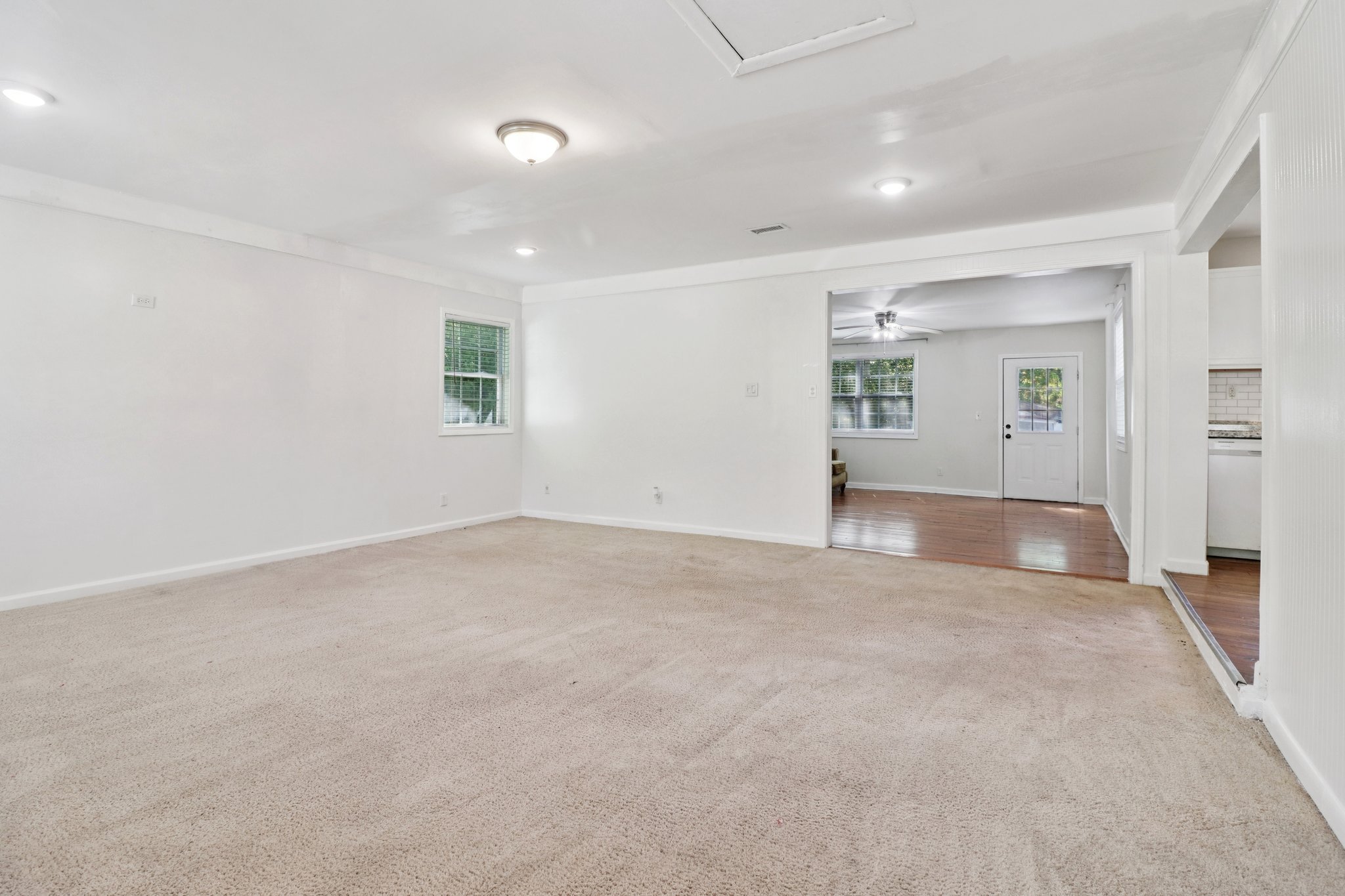 Chestnut Log Pl-S1504-019.jpg