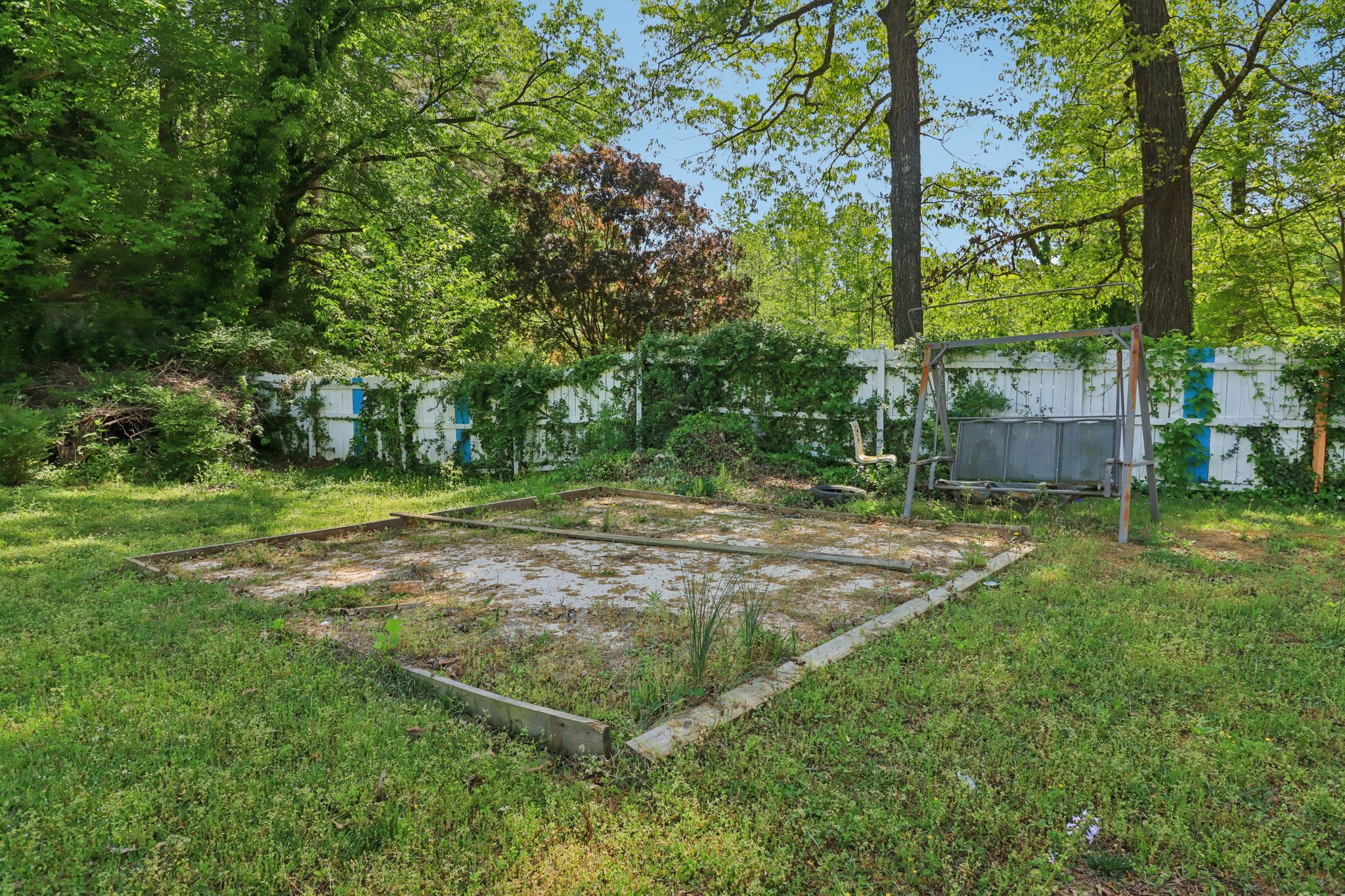 Chestnut Log Pl-S1504-050.jpg