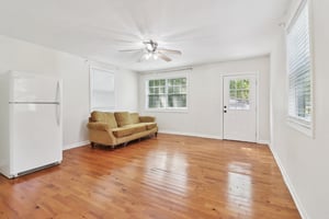 Chestnut Log Pl-S1504-015.jpg