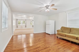 Chestnut Log Pl-S1504-016.jpg