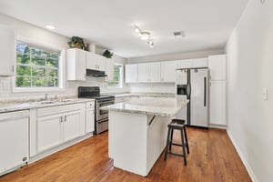 Chestnut Log Pl-S1504-023.jpg