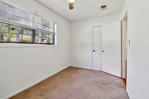 Chestnut Log Pl-S1504-030.jpg