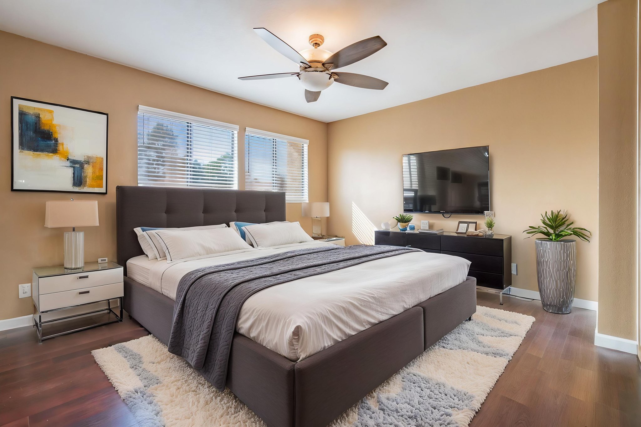 _CK12008 virtually staged.jpeg