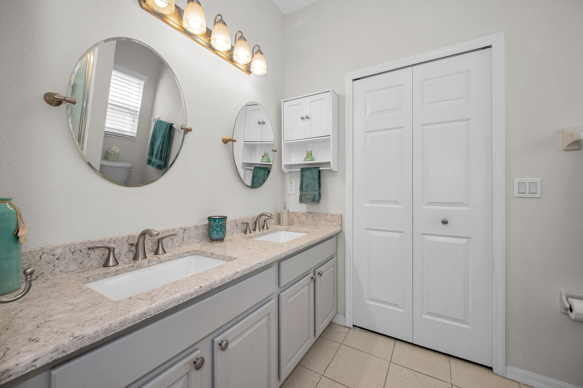 Master Bathroom1a